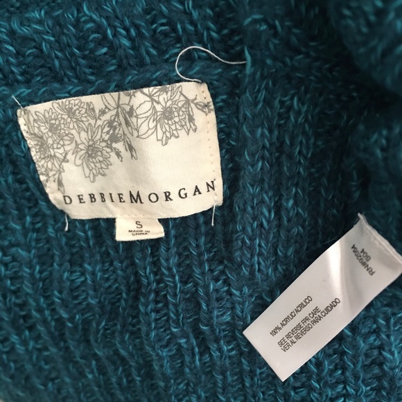 NWT Knitted Cable Poncho Cape with front Pocket. S - Picture 4 of 4